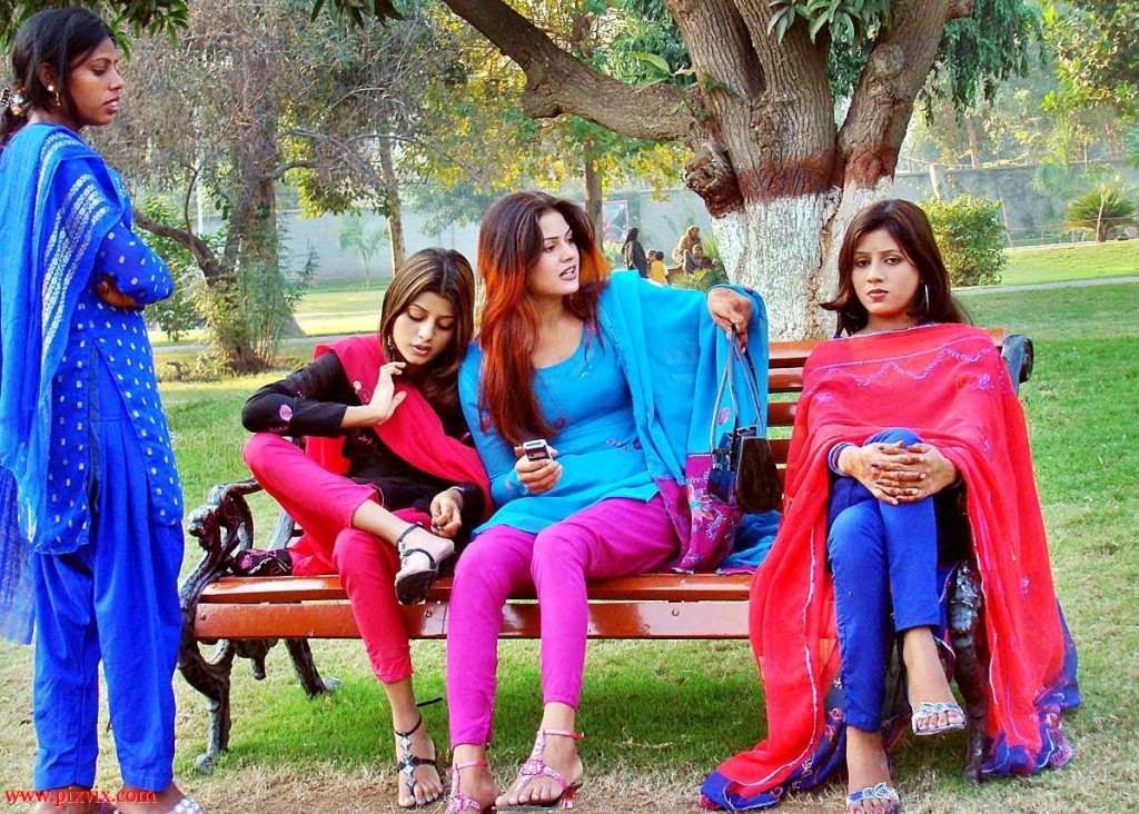Multani Girls on Eid Day in Park 